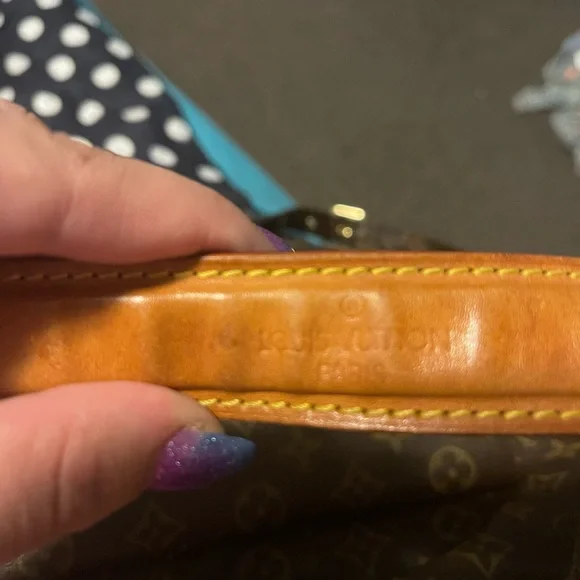 Louis Vuitton purse - Picture 2 of 15